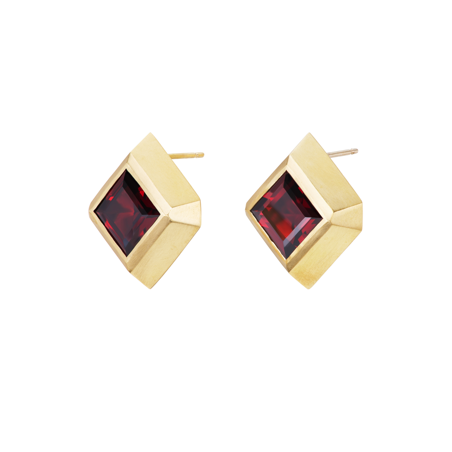 MEGA GARNET KITE STUDS