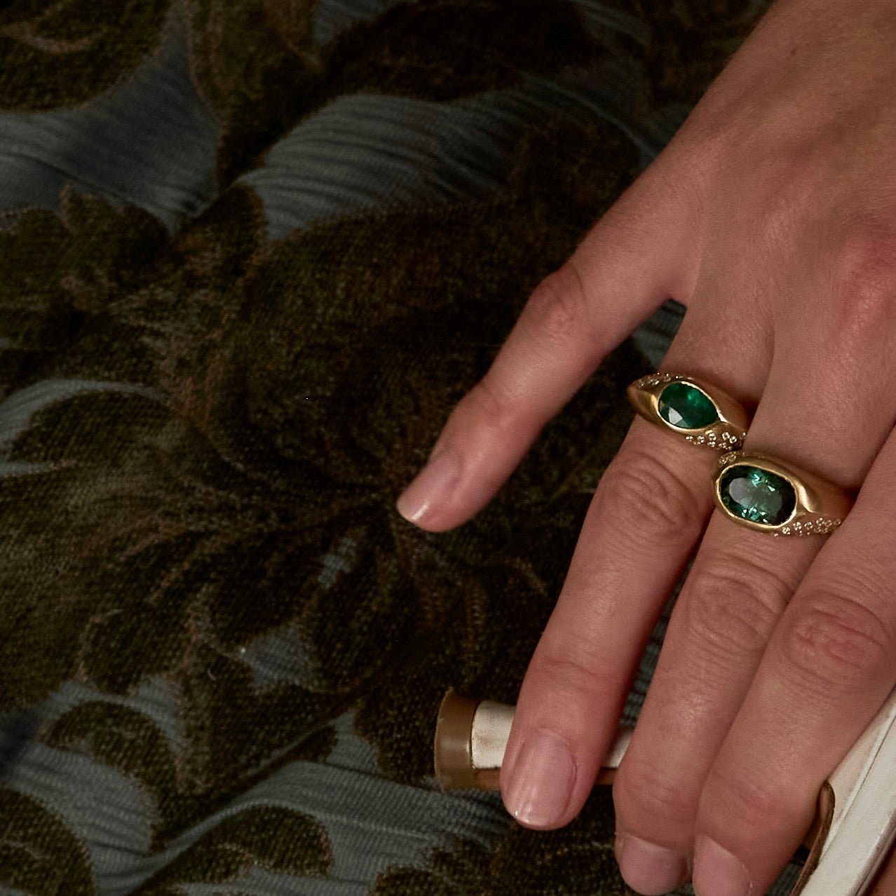 EMERALD PEAR SIGNET RING - OPHELIA EVE